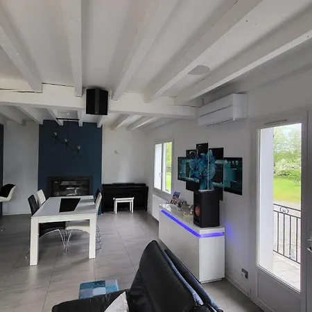 Maison 3 Avec Piscine بيت للعطل *